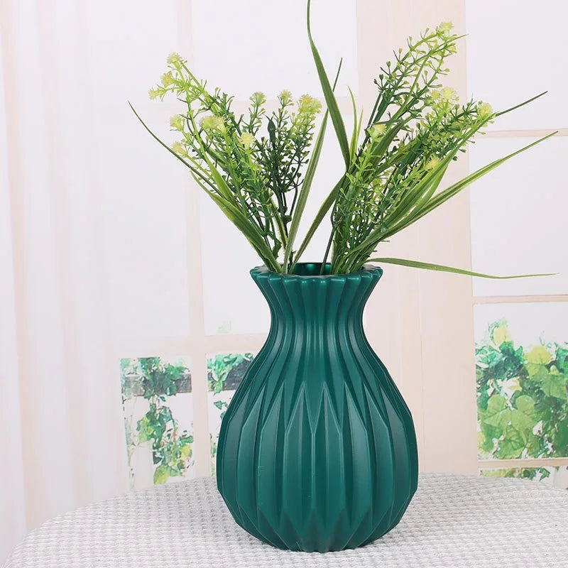 Nordic White Plastic Flower Vase