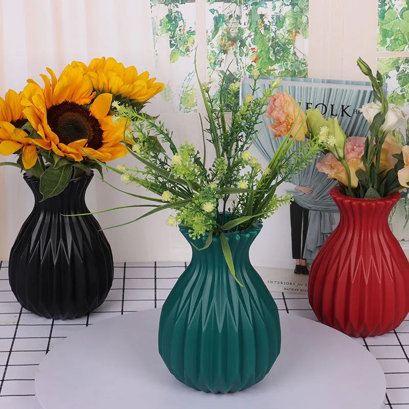 Nordic White Plastic Flower Vase