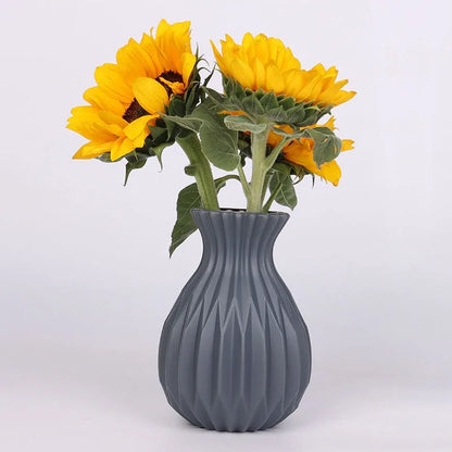 Nordic White Plastic Flower Vase