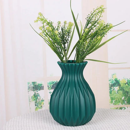 Nordic White Plastic Flower Vase
